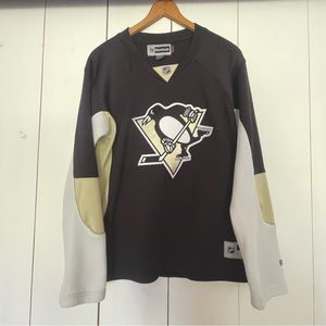 Pittsburgh Penguins Jersey Women’s Size Large